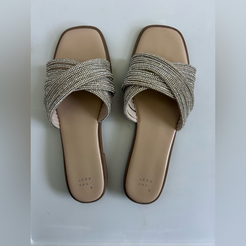 EUC A New Day Women’s Sandals